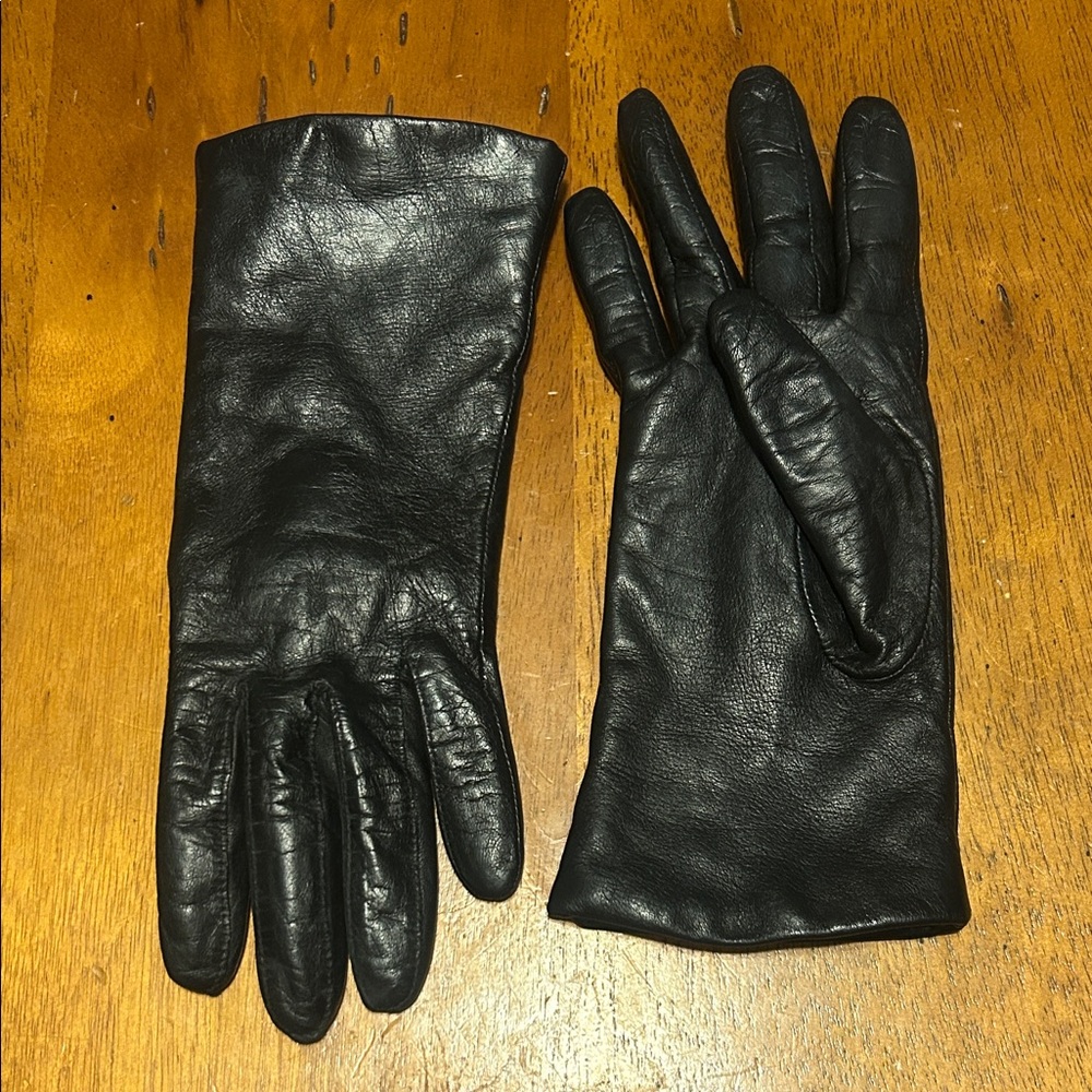 Fownes Brothers Black Leather Women's Gloves - Size M